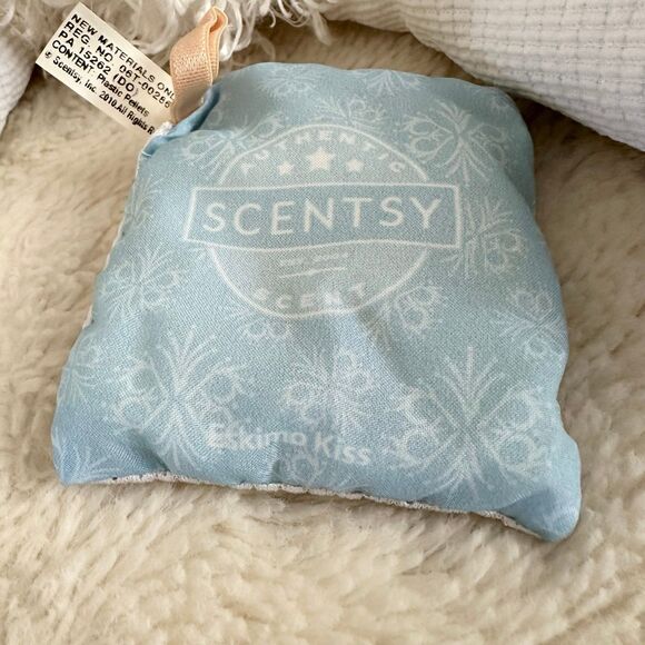 Scentsy Buddies Pari The Poodle 16 Inch Plush Stuffed Dog White Black Beret Toy - Picture 3 of 7